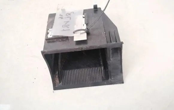 Car ashtray