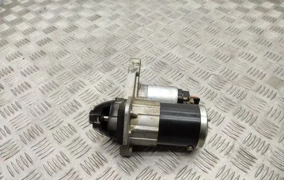 Renault Kadjar Starter motor 233000557R