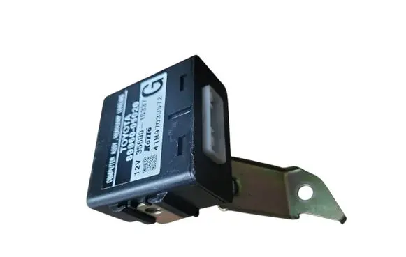 Toyota Avensis T250 Light module LCM 8996005020 3560016337