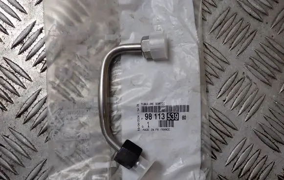 Opel Grandland X Fuel injector supply line/pipe 9811353980