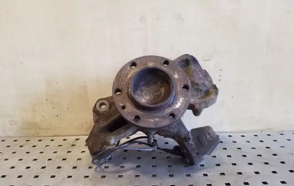 Volkswagen Crafter Front wheel hub spindle knuckle