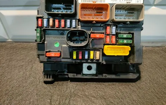 Citroen C3 BSM Control unit 9667199680