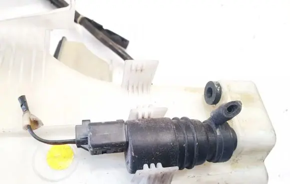 BMW X5 E53 Windscreen/windshield washer pump