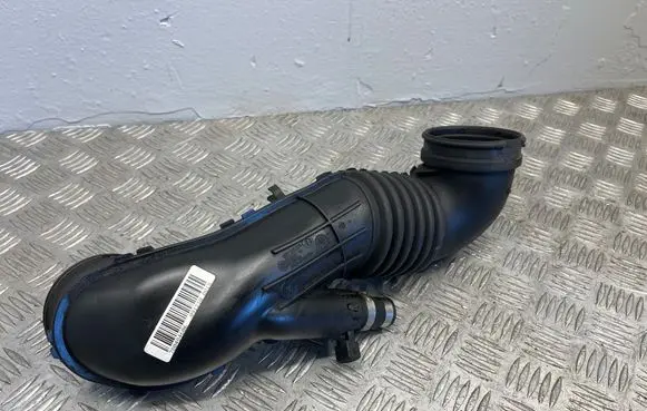 BMW 3 E90 E91 Air intake hose/pipe 7804846 58650910