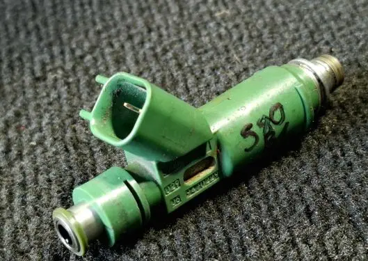 Volvo S80 Fuel injector 5133