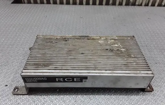 Chrysler Pacifica Sound amplifier 05082009AG