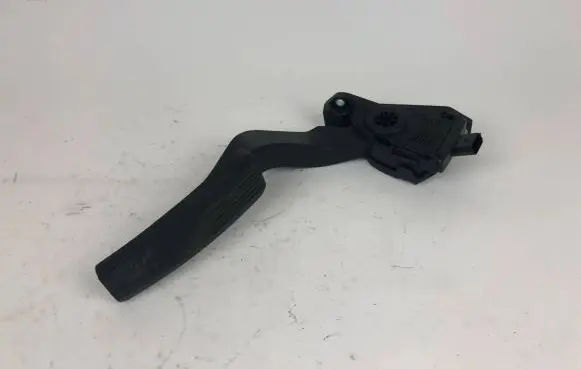 Maserati Levante Accelerator throttle pedal 04861714AF 6PV93396608