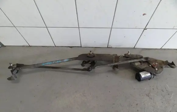 Nissan Almera Tino Front wiper linkage and motor 3397020520
