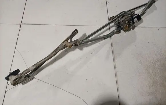 Opel Zafira A Front wiper linkage and motor 