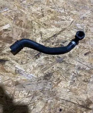 BMW 5 F10 F11 Engine coolant pipe/hose 7584405 15476810