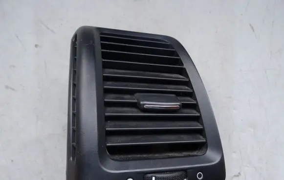 Honda Accord Dashboard side air vent grill/cover trim E6165131500