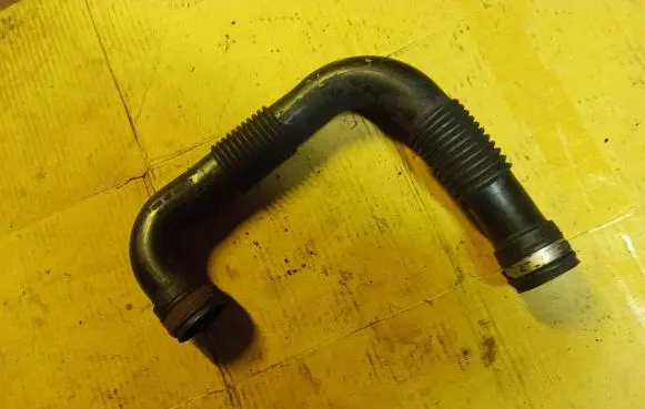 Renault Laguna I Intercooler hose/pipe 7700107460
