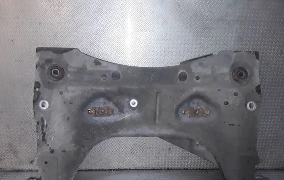 Renault Clio III Front subframe 