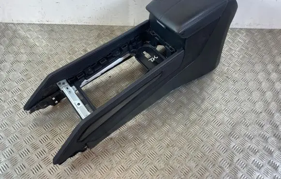 SsangYong Rexton Center console