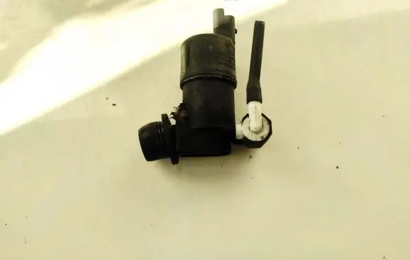 Renault Laguna II Windscreen/windshield washer pump 9641553880