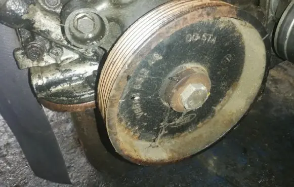 Ford Escort Crankshaft pulley v88ab652ad