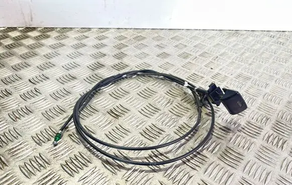 Suzuki SX4 S-Cross Engine bonnet (hood) release handle
