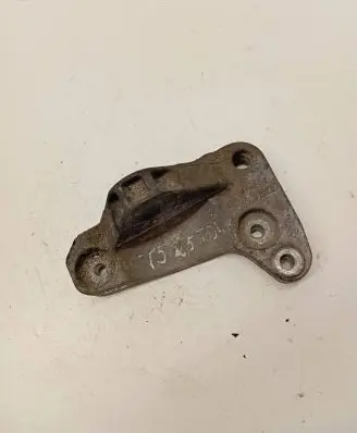 Volkswagen Transporter - Caravelle T5 Engine mounting bracket 7H0199207B
