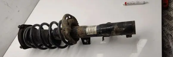 Volkswagen PASSAT CC Front shock absorber/damper 3c0413031D