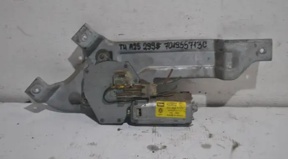 Volkswagen Multivan T4 Rear window wiper motor 701955713C