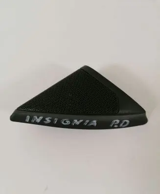 Front door high frequency speaker