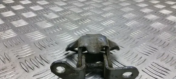 Toyota RAV 4 (XA30) Rear door upper hinge