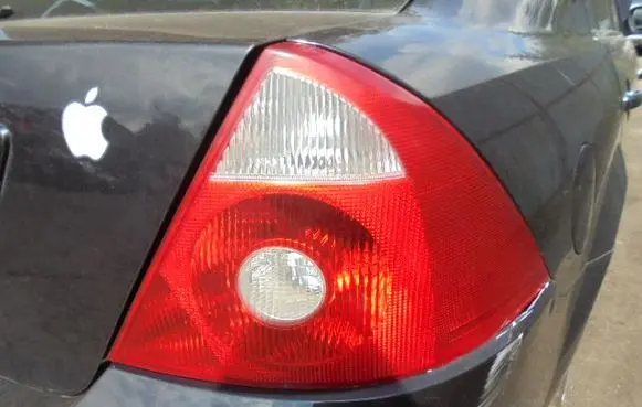 Ford Mondeo Mk III Rear/tail lights