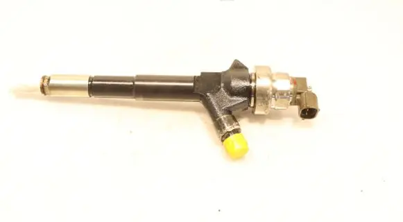 Opel Astra J Fuel injector