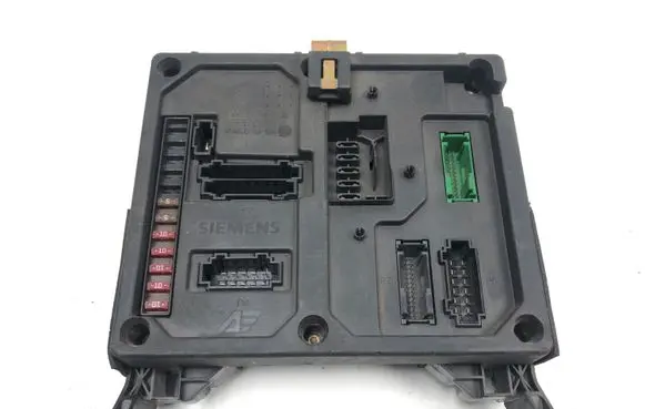 Volkswagen Sharan Fuse module S108145300H 7M0962258K