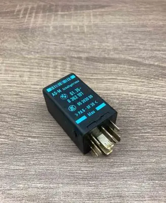 BMW 3 E36 Other relay 8362101 05393000