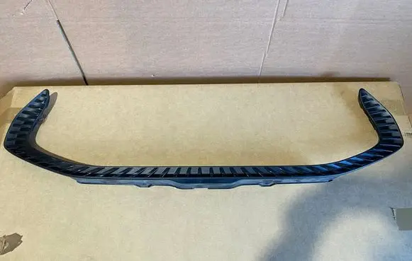 Ford Mustang Mach-E Quarter panel pressure vent 2466247