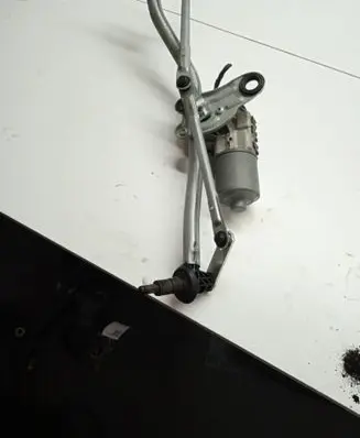 BMW X3 E83 Front wiper linkage and motor 6914577 0502296 0390241712