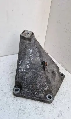 Audi A6 S6 C5 4B Engine mounting bracket 4b0199307c