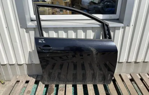 Seat Altea Front door LC92