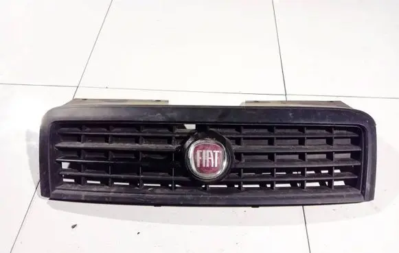 Fiat Doblo Front grill 735395576