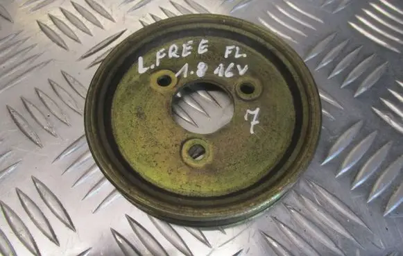 Land Rover Freelander Water pump pulley 