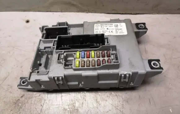 Fiat Doblo Fuse module 00518855330 116RI000674 28263364