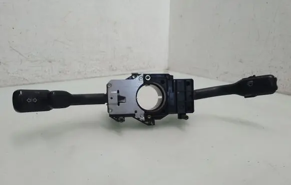 Wiper turn signal indicator stalk/switch