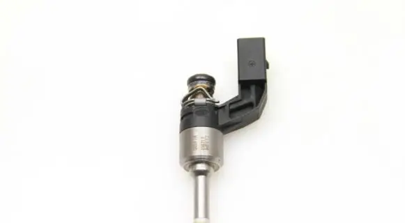 Volkswagen Golf VI Fuel injector 03C906036F
