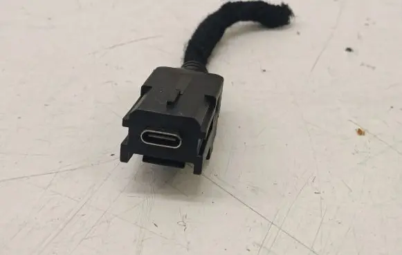 MG ZS USB socket connector 