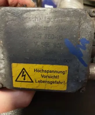 BMW 5 E39 Headlight ballast module Xenon 5DV00776041 7185751 90563984