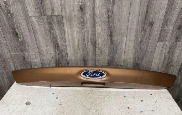 Ford Focus Tailgate trim BM51A43404AFW