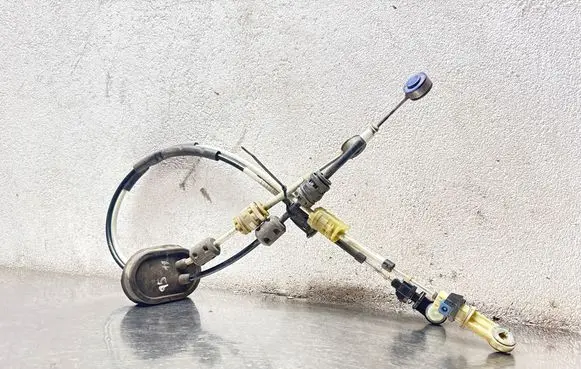 Saab 9-5 Gear shift cable linkage 55576239