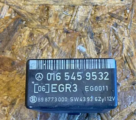 Mercedes-Benz E W124 Other relay 0165459532 EG0011 898773000