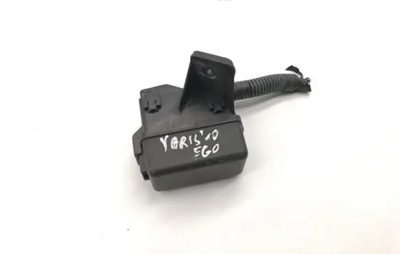Toyota Yaris Fuse box set 8266252620