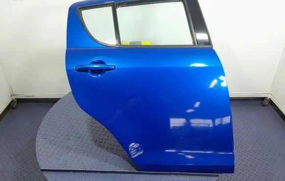 Suzuki Swift II Rear door 