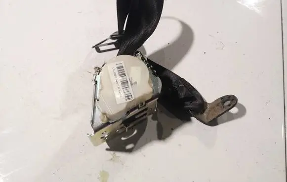 Skoda Fabia Mk2 (5J) Rear seatbelt 