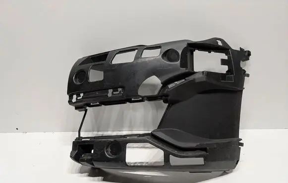 BMW 5 G30 G31 Front bumper mounting bracket 9498601 15067010