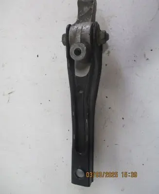 Skoda Rapid (120G, 130G, 135G) Engine mounting bracket 5Q0199855J