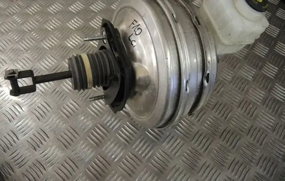 BMW 5 F10 F11 Brake booster 6796726